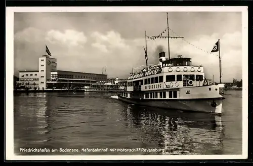 AK Friedrichshafen am Bodensee, Hafenbahnhof mit Motorschiff Ravensburg