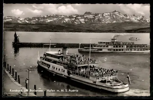 AK Fahrgastschiff M.S. Austria im Hafen von Konstanz am Bodensee