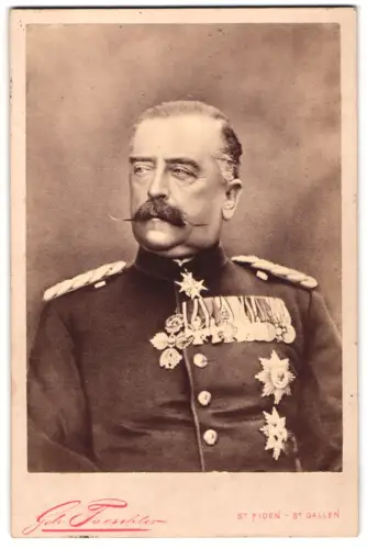 Fotografie Gebr. Taeschler, St. Fiden, Porträt Fürst Karl Anton von Hohenzollen-Sigmaringen mit Orden