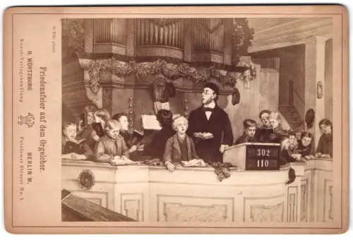 Fotografie H. Würtzburg, Berlin, Potsdamer Strasse 1, Friedensfeier auf dem Orgelchor nach einem Gemälde von O. Piltz