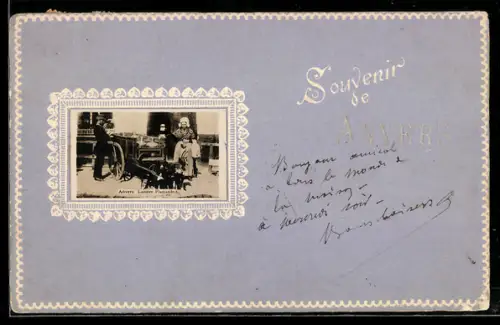 AK Anvers, Milchverkäuferin mit Hundegespann, Polizist