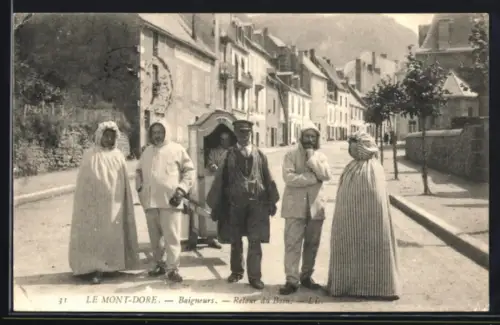 AK Le Mont-Dore, Baigneurs, Retour du Bain