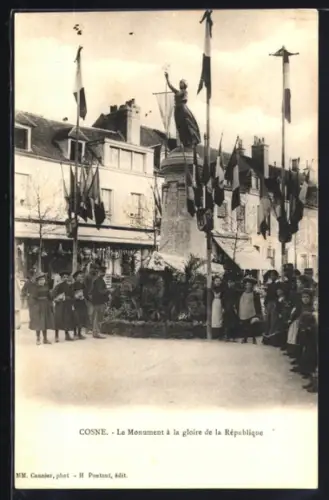 AK Cosne, Le Monument a la glorie de la Republique