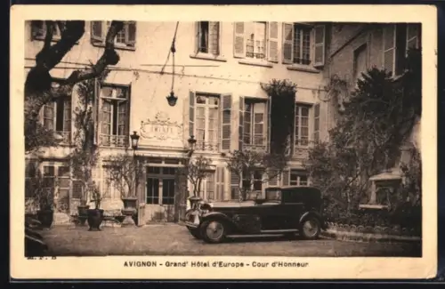 AK Avignon, Grand` Hôtel d`Europe, Cour d`Honneur