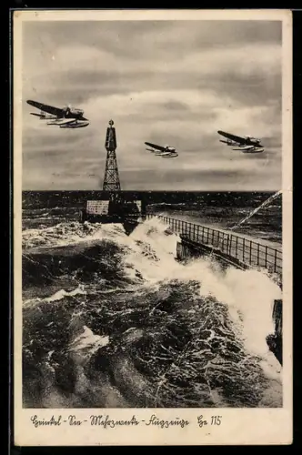AK Focke-Wulf Fw 44 über einer Mole
