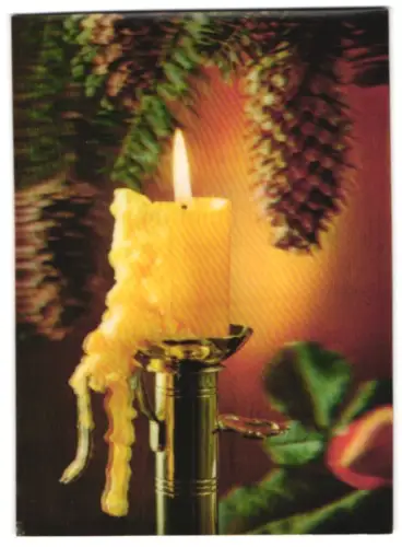 3D-AK brennende Kerze unter Tannenzapfen