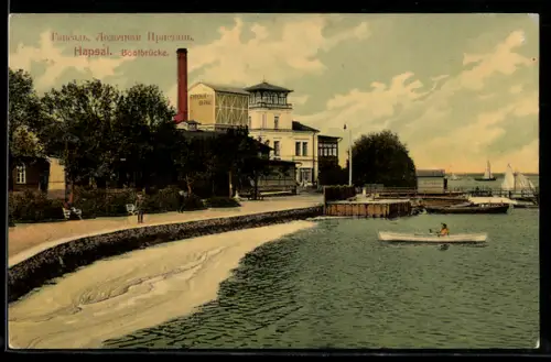 AK Hapsal, Uferpartie mit Bootbrücke