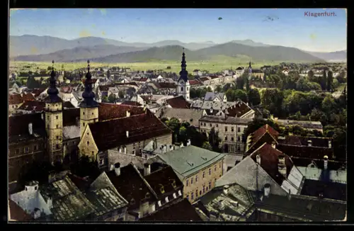 AK Klagenfurt, Totalansicht mit Kirchtürmen und Bergen