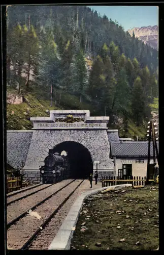 AK Mallnitz, Tauerntunnel, Südportal des Tauerntunnels mit Lokomotive