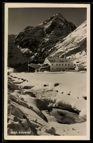 AK Lüsens, Alpengasthof mit Bergpanorama und Gebirgsbach
