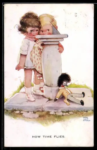 Künstler-AK Mabel Lucie Attwell: Zwei Kinder und eine Puppe an einer Sonnenuhr