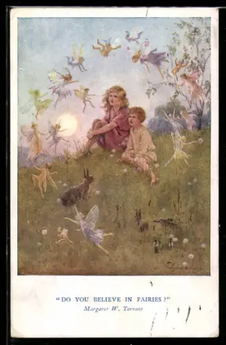 Künstler-AK Margaret W. Tarrant: Junge und Mädchen auf Wiese mit Hasen und kleinen Engeln