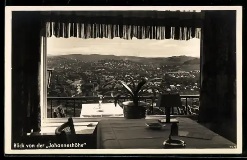 AK Siegen, Gasthaus Johanneshöhe, Inh. Joh. Guntermann, Blick von der Johanneshöhe auf Stadt und Siegerländer Berge