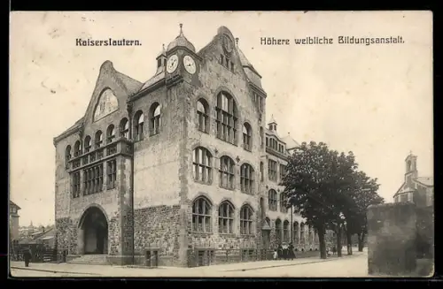 AK Kaiserslautern, Höhere weibliche Bildungsanstalt