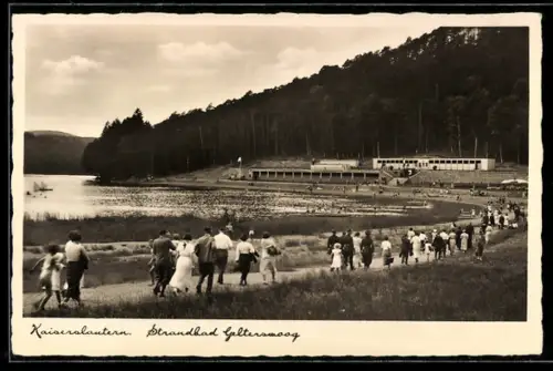 AK Kaiserslautern, Strandbad Gelterswoog mit Zustrom von Badegästen