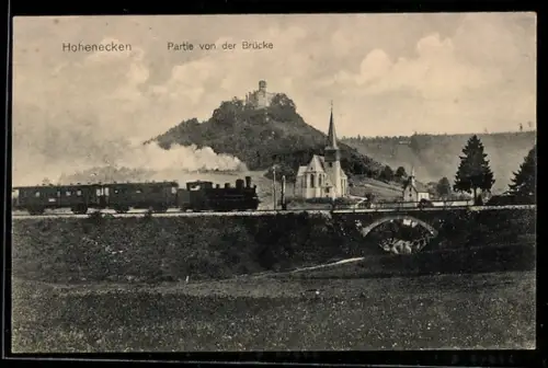 AK Hohenecken, Partie von der Brücke, Eisenbahn, Burg