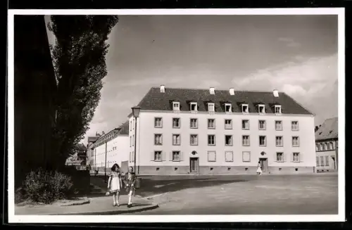 AK Kaiserslautern /Pfalz, G. M. Pfaff-Platz, Wohngebäude