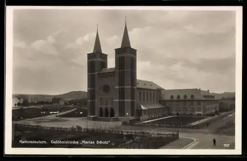 AK Kaiserslautern, Gelöbniskirche Mariae Schutz aus der Vogelschau
