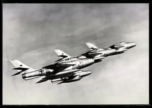 AK Bundeswehr Luftwaffe, F84 F Thunderstreak, Jagdbomber