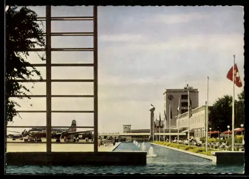 AK Frankfurt, Flugzeug steht auf dem Flughafen Rhein-Main