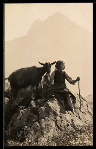AK Mädchen mit Ziege im Gebirge