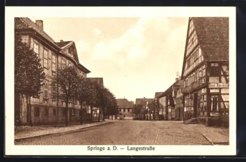 AK Springe a. D., Lange Strasse mit Hotel Ratskeller