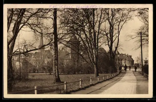 AK Lübeck, Vor dem Burgtor, Promenade