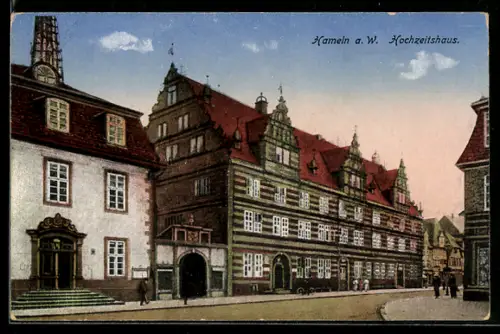 AK Hameln a. W., Hochzeitshaus mit Strasse