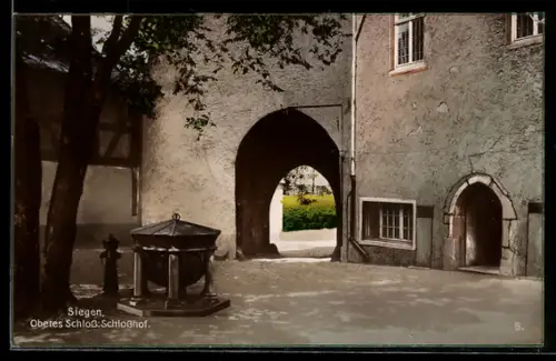 AK Siegen, Oberes Schloss, Schlosshof