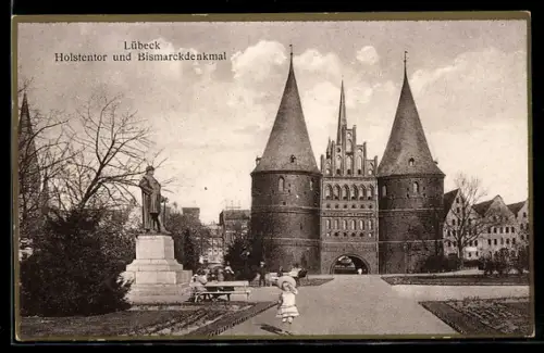 AK Lübeck, Holstentor und Bismarckdenkmal