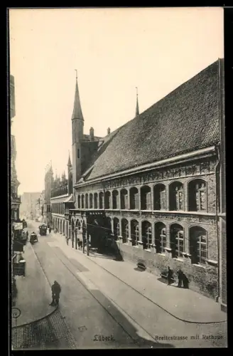 AK Lübeck, Breitestrasse mit Rathaus