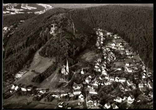 AK Hohenecken bei Kaiserslautern, Ortsansicht mit Kirche vom Flugzeug aus