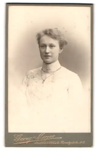 Fotografie Georg Meyer, Braunschweig, Bankplatz 3, Porträt einer eleganten Dame