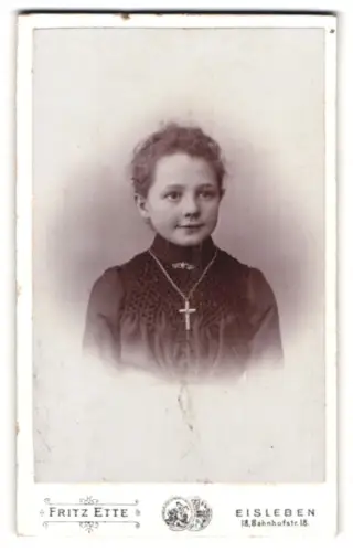 Fotografie Fritz Ette, Eisleben, Bahnhofstrasse 18, Porträt eines jungen Mädchens