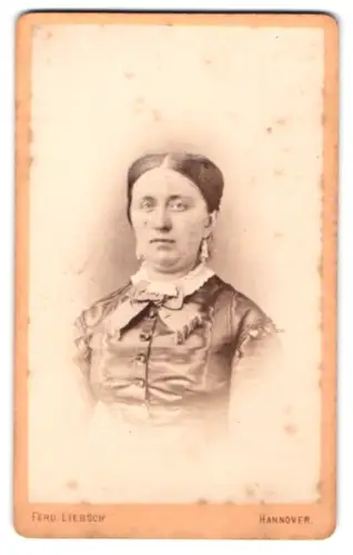 Fotografie Ferd. Liebsch, Hannover, Porträt einer Dame