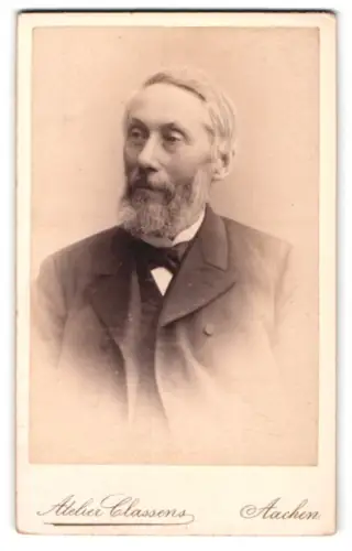 Fotografie Atelier Classens, Aachen, Hochstrasse 19, Porträt eines älteren Herrn