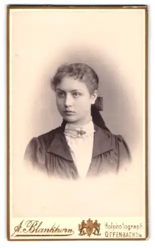 Fotografie Albert Blankhorn, Offenbach am Main, Frankfurterstrasse 37, Porträt einer jungen Frau