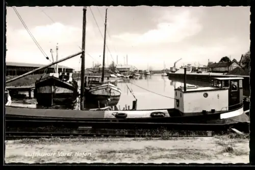 AK Varel, Hafenpartie mit Schiffen