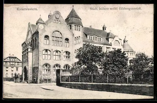 AK Kaiserslautern, Städtische höhere weibliche Bildungsanstalt