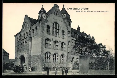 AK Kaiserslautern, Höhere weibliche Bildungsanstalt