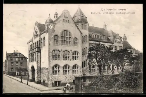 AK Kaiserslautern, Höhere weibliche Bildungsanstalt