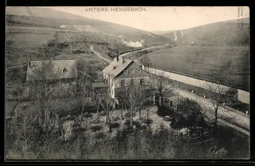 AK Siegen, Gasthof Untere Hengsbach mit Strassenpartie