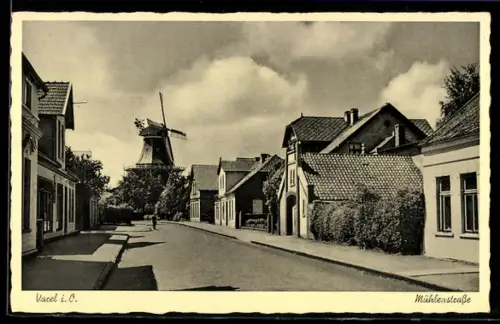 AK Varel i. O., Mühlenstrasse, Windmühle, Wohnhäuser