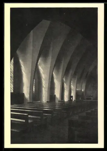 AK Frankfurt-Sachsenhausen, St. Bonifatiuskirche, Innenansicht mit Nebenaltäre und Beichtstühle