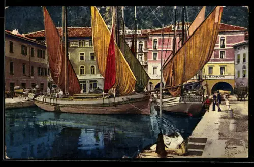 AK Riva, Porto, Segelboote im Hafen