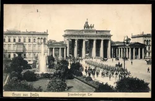AK Berlin, Brandenburger Tor und Pariser Platz