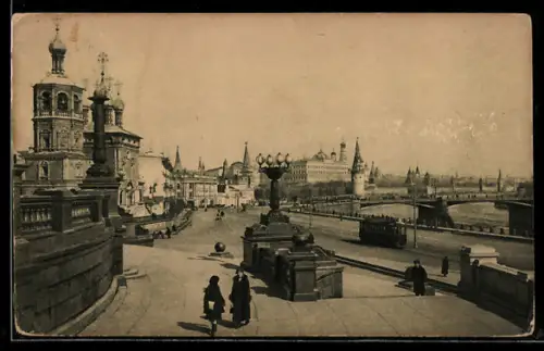 AK Moskau, Quai Kropotkin et vue du Kremlin