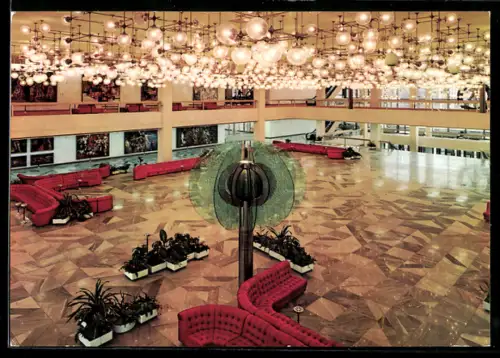 AK Berlin, Palast der Republik, Hauptfoyer mit Gläserner Blume und Galerie