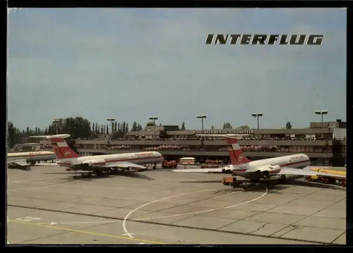 AK Berlin-Schönefeld, Interflug-Flugzeuge auf dem Flughafen