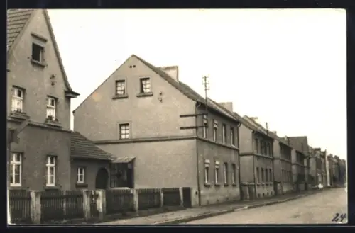 Foto-AK Efferen, Strassenpartie mit Wohnhäusern